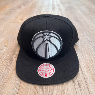 Mitchell & Ness NBA BWG Washington Wizard Snapback Hat