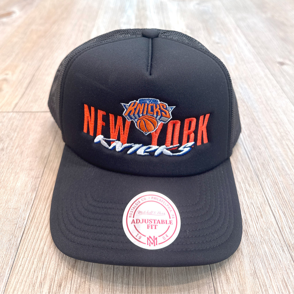 Mitchell & Ness NBA Year of The Snake New York Knicks Trucker Snapback